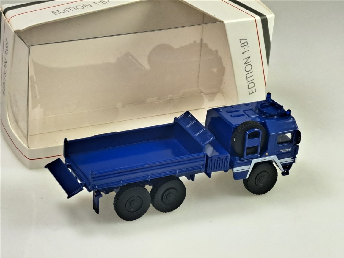MAN Kat1 3axle dumper 1976-1981 THW (Technisches Hilfswerk) Blue - obrazek 2