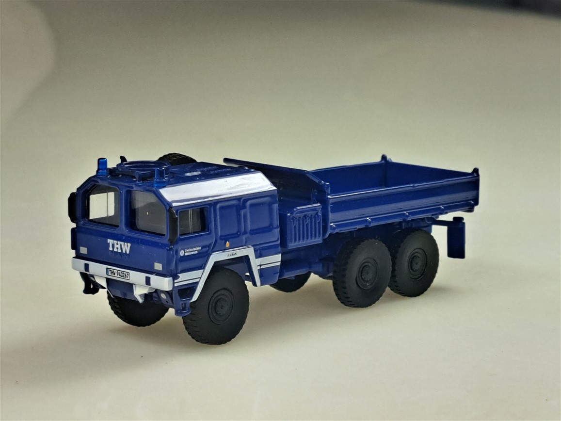 MAN Kat1 3axle dumper 1976-1981 THW (Technisches Hilfswerk) Blue - obrazek 3