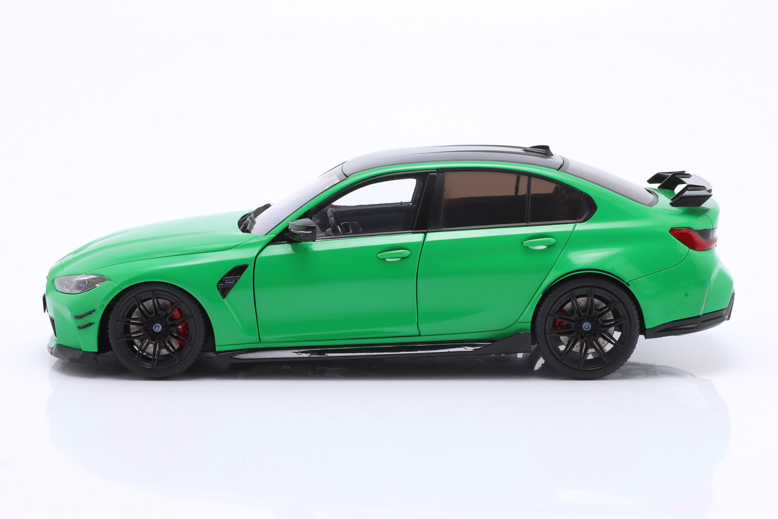 BMW M3 (G80) Performance Parts 2024 Signal green - obrazek 7