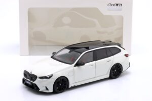 BMW M5 Touring (G99) 2025 Alpine White