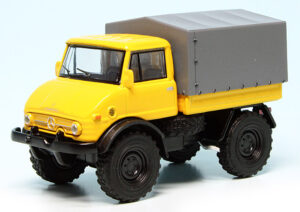 MERCEDES-BENZ UNIMOG U406 z plandeką (U84) 1971 Yellow