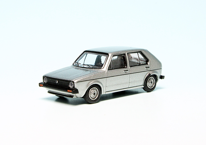 VOLKSWAGEN GOLF MkI 1976 Silver