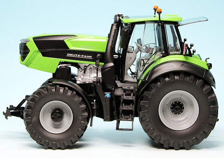 DEUTZ FAHR 9340 TTV Tractor (Facelift 2022) Green - obrazek 4