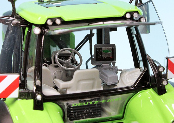 DEUTZ FAHR 9340 TTV Tractor (Facelift 2022) Green - obrazek 5