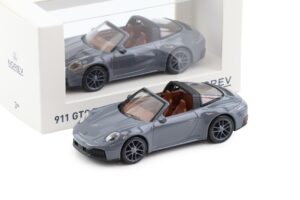 PORSCHE 911 GTS TARGA 2024 Slate Gray Neo - JET CAR