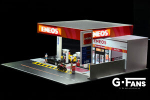 Japan Gas Station diorama with LED lights and 2 figures