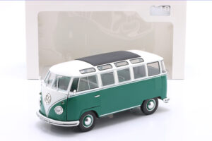 VOLKSWAGEN T1 SAMBA BUS 1962 Green/White