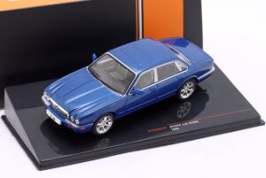JAGUAR XJ8 (X308) 1998 Blue metallic