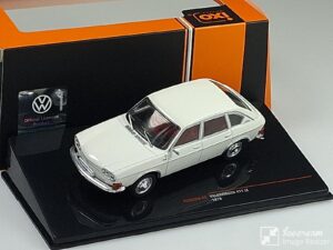 VOLKSWAGEN 411 LE 1970 White