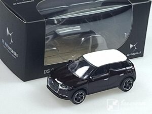 DS 3 (Citroen) Crossback 2019 Purple metallic