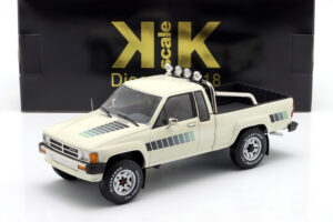 TOYOTA TRUCK (Hilux) Xtra Cab 4x4 1985 white